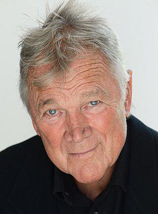 Bo Svenson Height