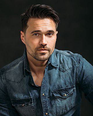 Brett Dalton Height