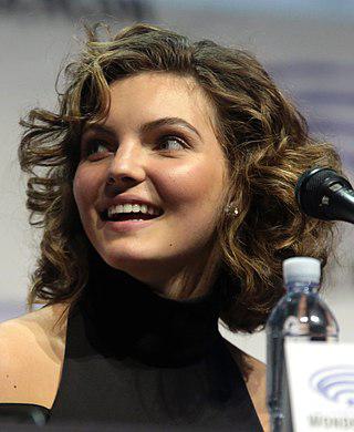 Camren Bicondova Height