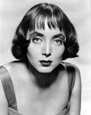 Carolyn Jones Height