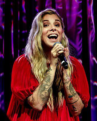 Christina Perri Height