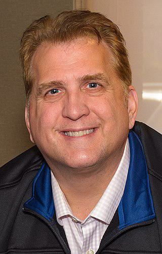 Daniel Roebuck Height