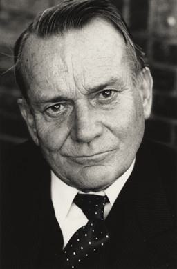 Denholm Elliott Height