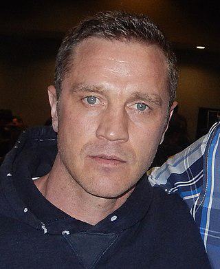 Devon Sawa Height