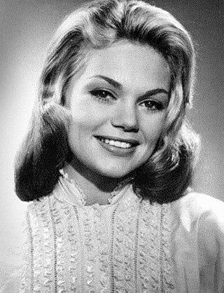 Dyan Cannon Height