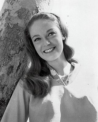 Elizabeth Hartman Height