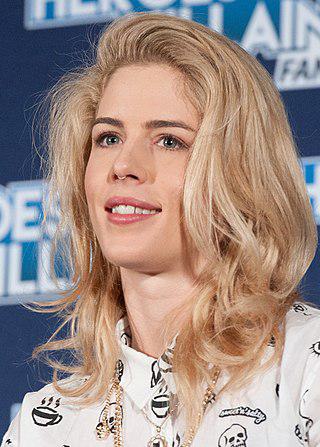 Emily Bett Rickards Height