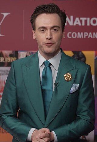 Erich Bergen Height