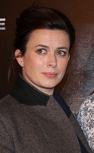 Eve Myles Height