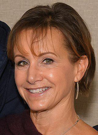 Gabrielle Carteris Height