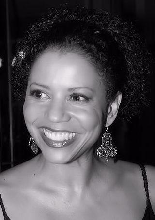 Gloria Reuben Height