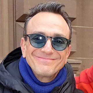 Hank Azaria Height