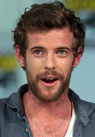 Harry Treadaway Height