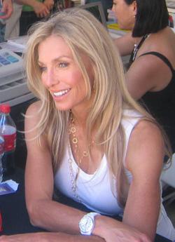 Heather Thomas Height