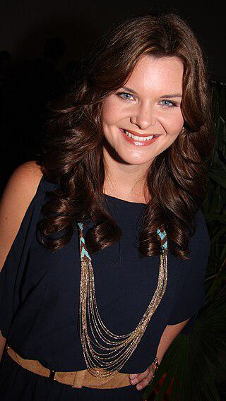 Heather Tom Height