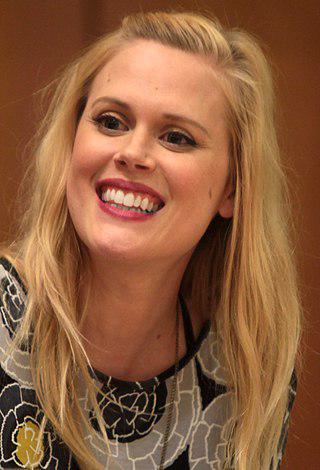 Janet Varney Height