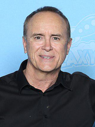 Jeffrey Combs Height