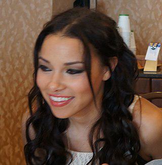 Jessica Parker Kennedy Height