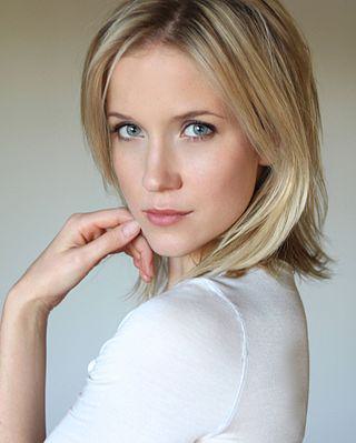 Jessy Schram Height