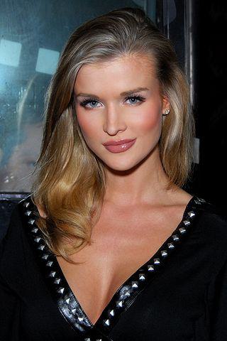 Joanna Krupa Height