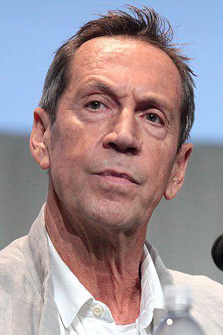 Jonathan Hyde Height