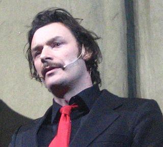 Julian Barratt Height