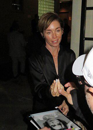 Julianne Nicholson Height