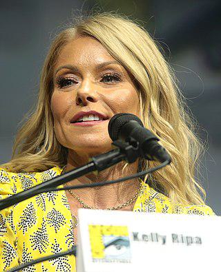 Kelly Ripa Height