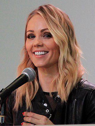 Laura Vandervoort Height