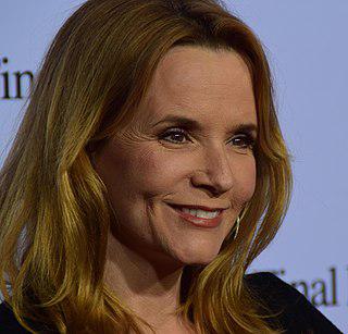 Lea Thompson Height