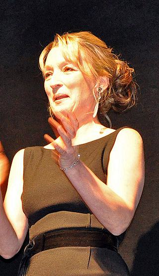 Lesley Manville Height