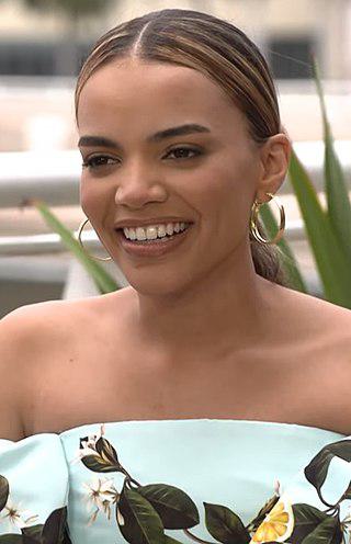 Leslie Grace Height