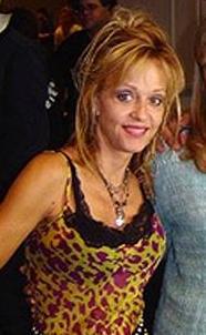 Linnea Quigley Height