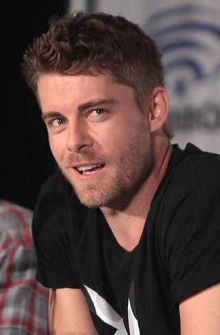 Luke Mitchell Height