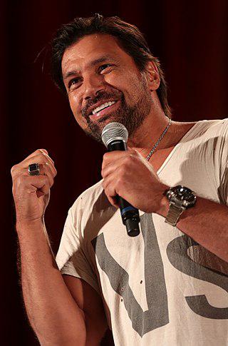 Manu Bennett Height