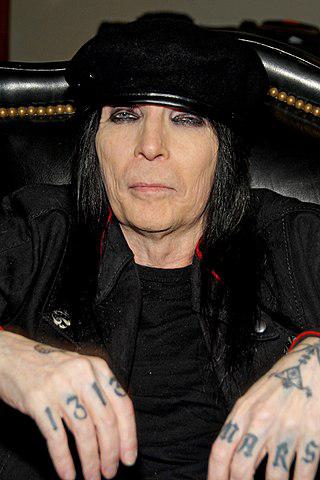 Mick Mars Height