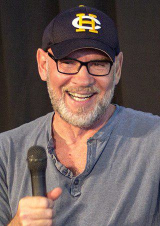 Mitch Pileggi Height