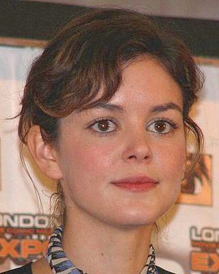 Nora Zehetner Height