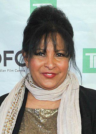 Pam Grier Height