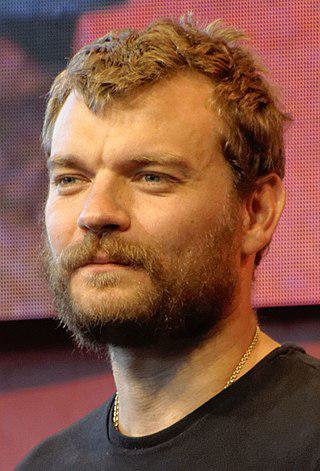 Pilou Asbaek Height