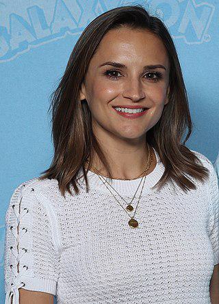 Rachael Leigh Cook Height