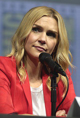 Rhea Seehorn Height