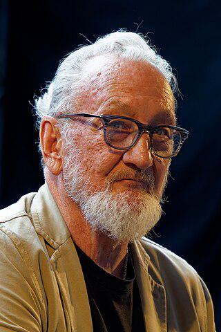 Robert Englund Height