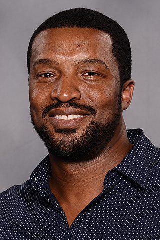 Roger Cross Height