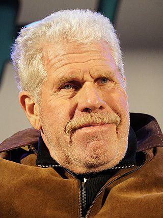 Ron Perlman Height