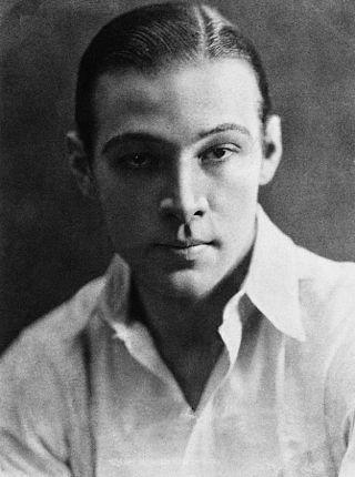 Rudolph Valentino Height