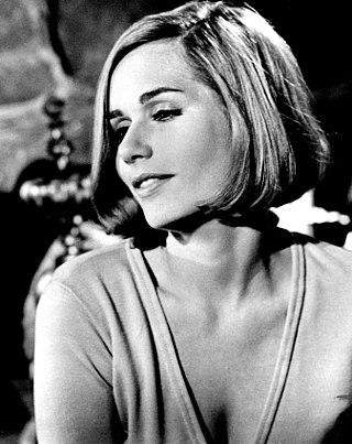 Sally Kellerman Height