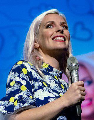 Sara Pascoe Height