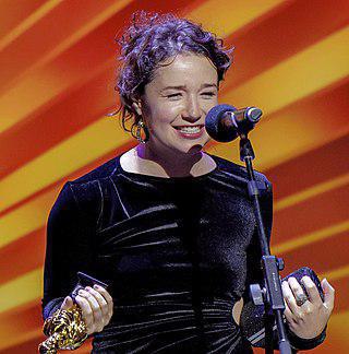 Sarah Steele Height