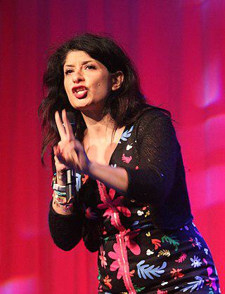 Shappi Khorsandi Height